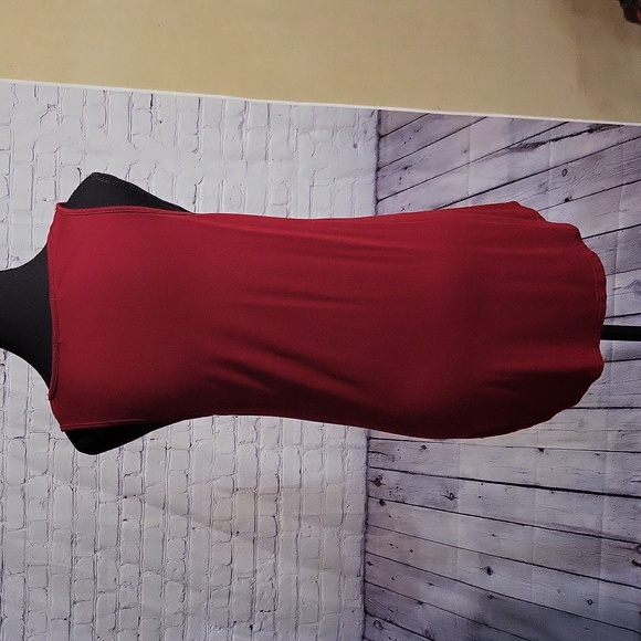 Sleeveless v-neck tunic - Shein - wine red - small - Picture 2 of 5